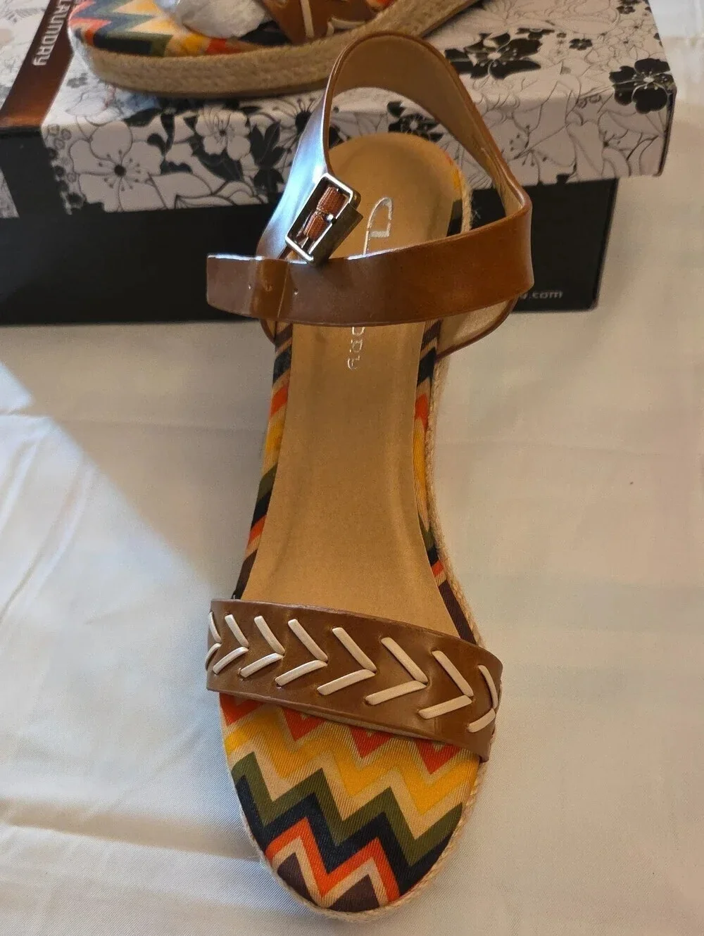 Chinese Laundry Wedge Sandals Women's 8.5 Multicolor Boho Espadrille Platform